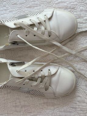 Nina White Lace-Up Sneakers with Silver Star Accents